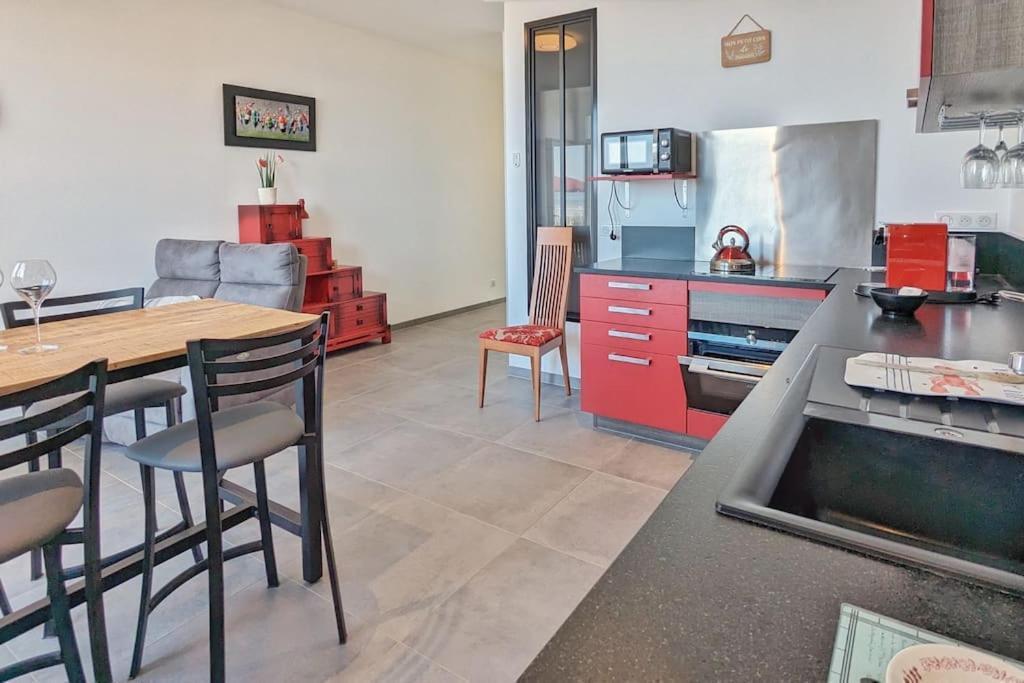 Pour 3 Personnes Sur La Les Pieds Dans Leau Apartment Plonévez-Porzay